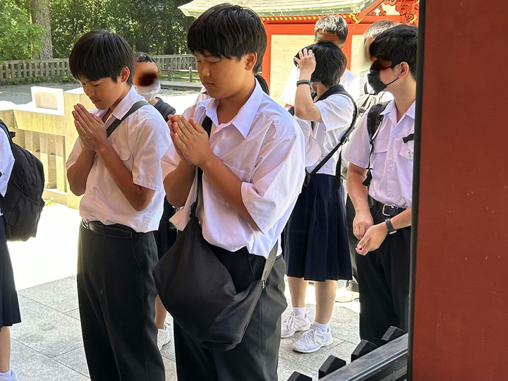 202405160137181778c12c